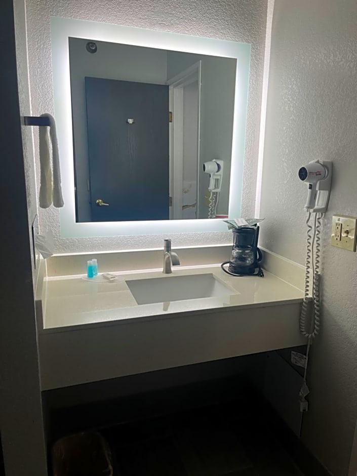 Hometown Inn And Suites Belle Plaine