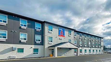 Studio 6 Fort Frances, ON