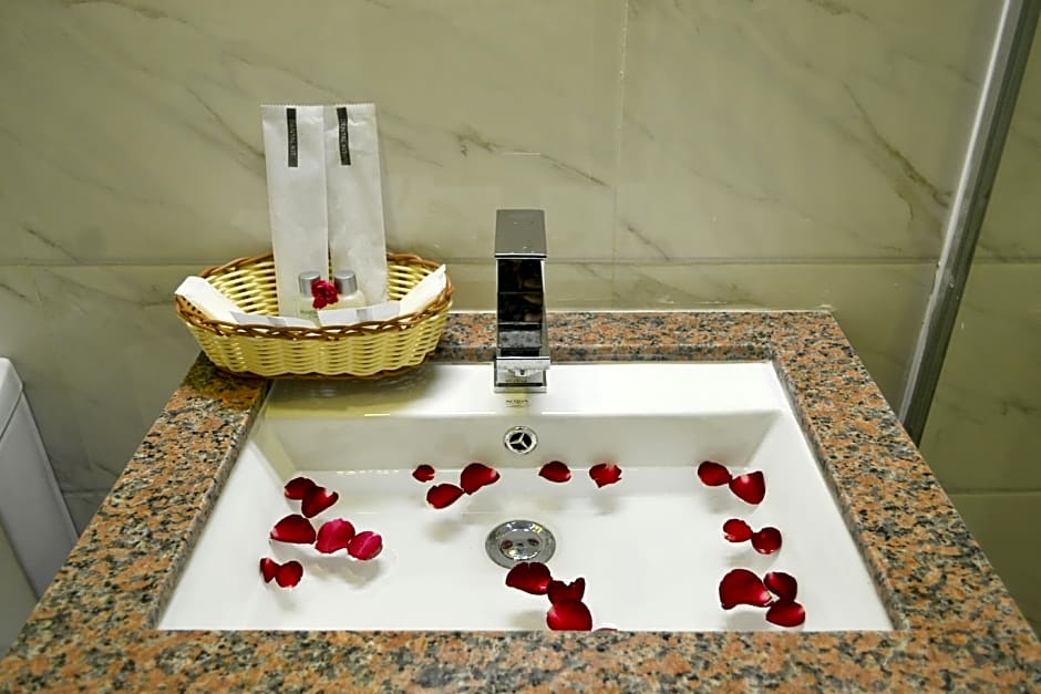 Hotel Broadway Yangon