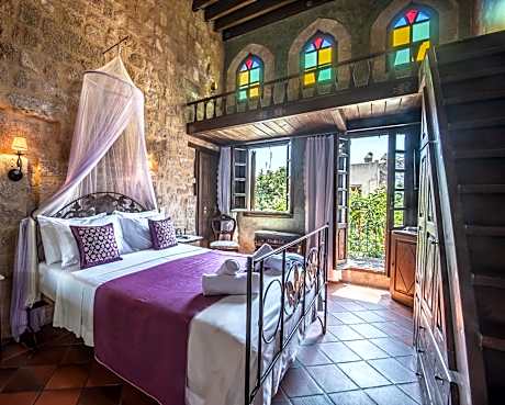 S.Nikolis' Historic Boutique Hotel