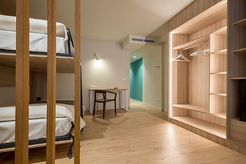 Hotel & Aparthotel Cosmos