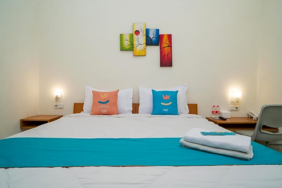 Sans Hotel FiFFa Pisang Kipas Malang