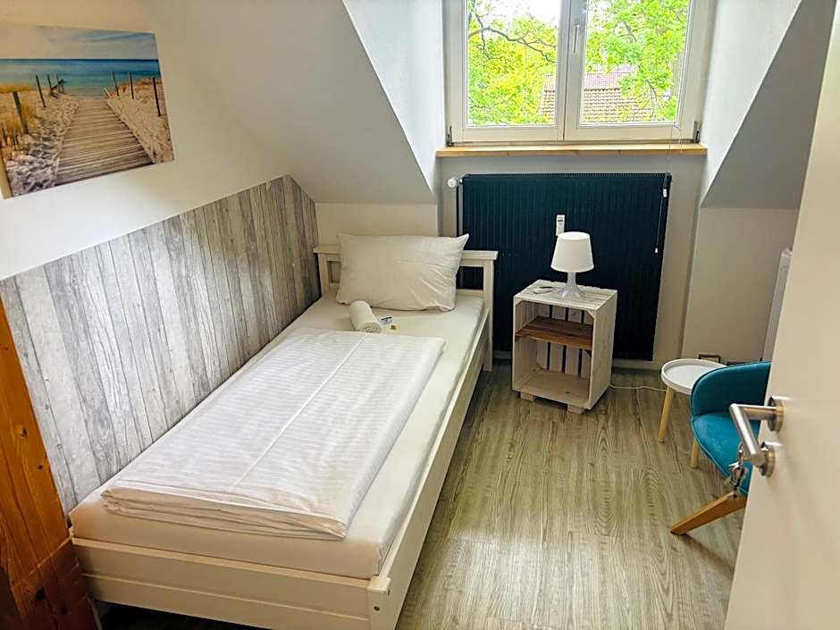 mybrand boardinghouse Volksdorf Self Check-in -free parking