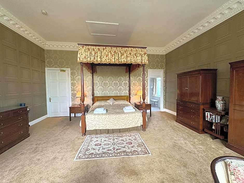 Tre-Ysgawen Hall & Spa