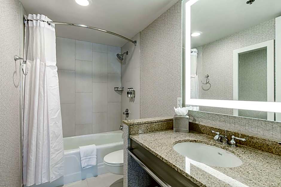 Coast Seattle Downtown Hotel by APA
