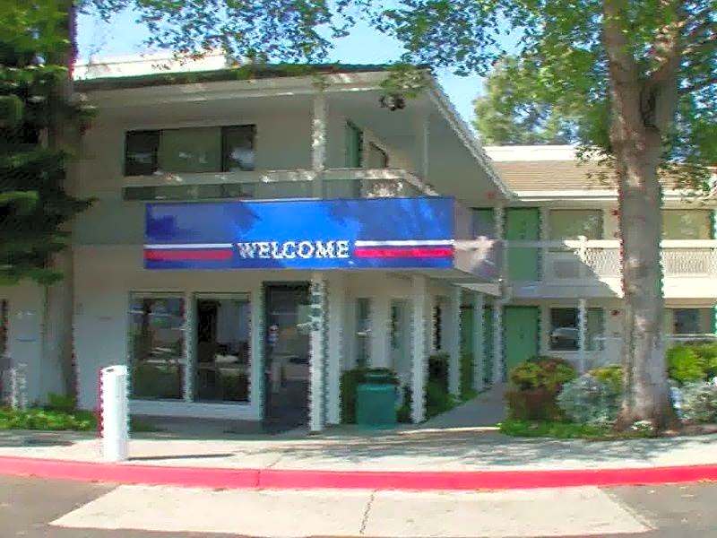 Motel 6-Oakland, CA - Embarcadero