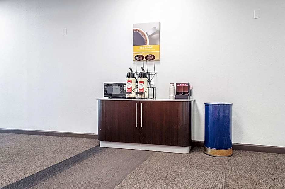 Motel 6-Brockton, MA