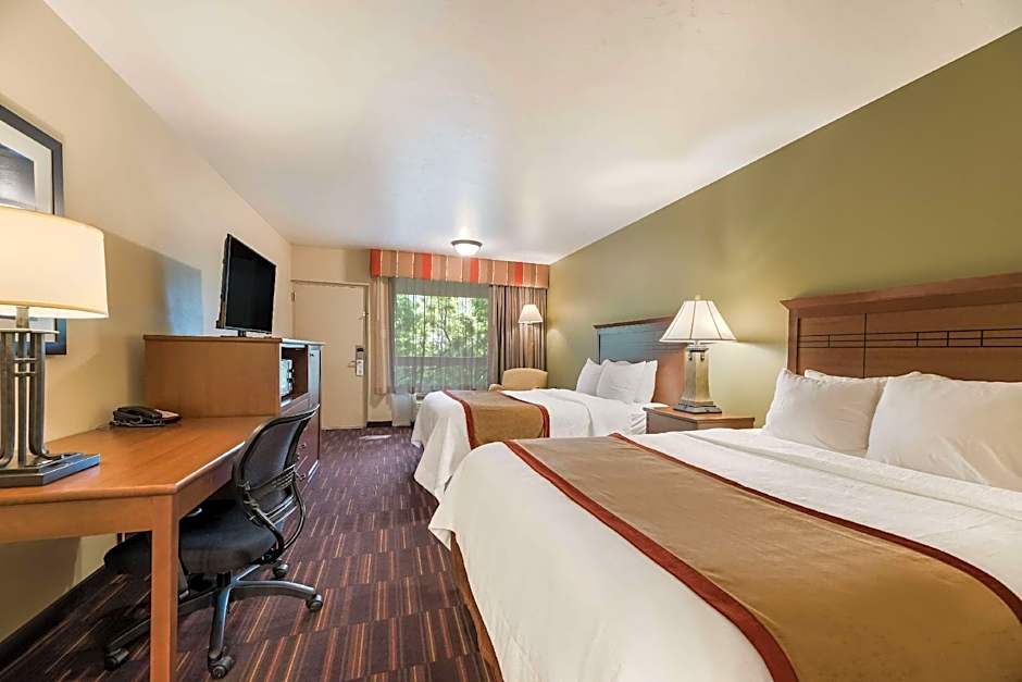 Best Western Town And Country Inn