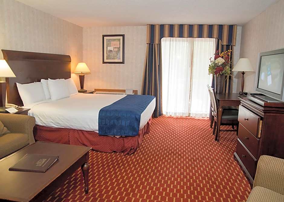Hampton Falls Inn