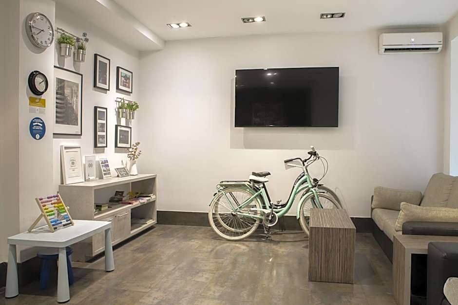 Petit Palace Tres Cruces