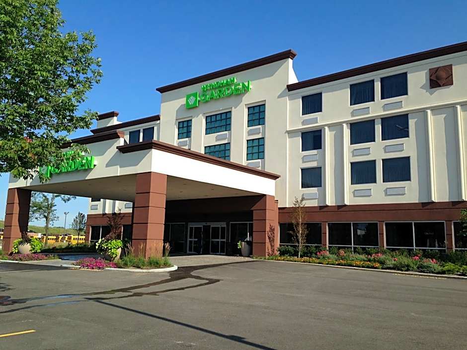 Wyndham Garden Elk Grove Village / O'Hare