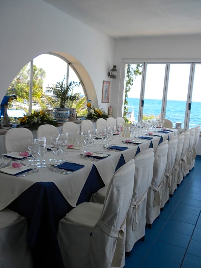 Arathena Rocks Hotel