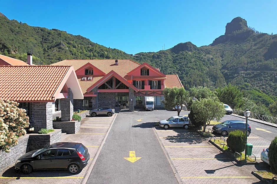 Valley View Hotel Encumeada