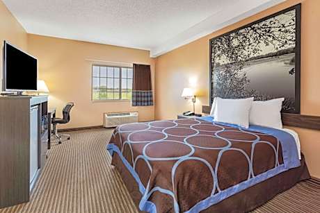 Queen Room - Mobility Access/Non-Smoking