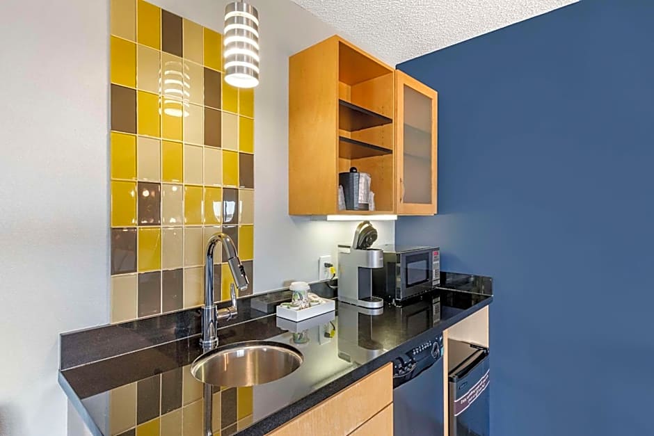 Cambria Hotel Minneapolis Maple Grove