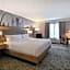 DoubleTree by Hilton St. Louis-Airport