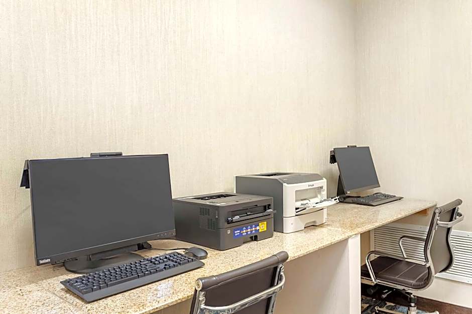 Best Western Mill River Manor