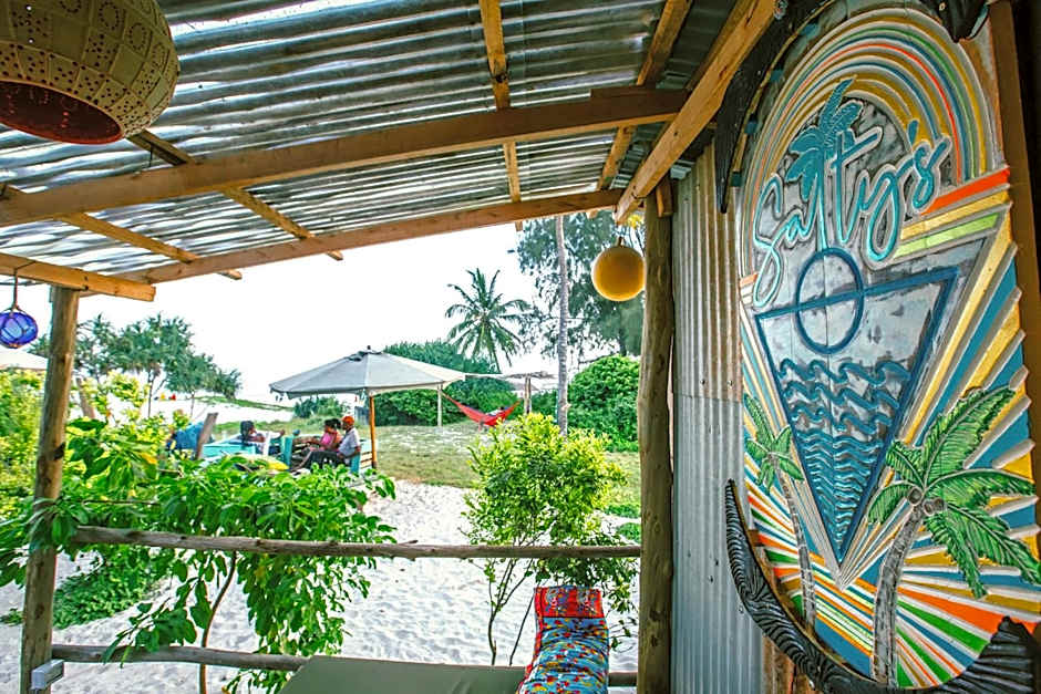 Salty's Kitesurf Village