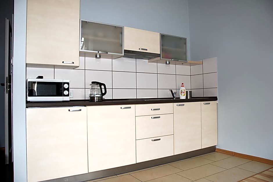 999 Aparthostel
