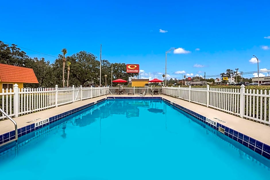 Econo Lodge Live Oak