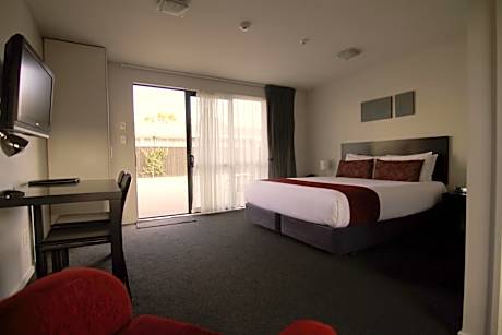 Studio with Spa Bath