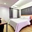 H Avenue Hotel