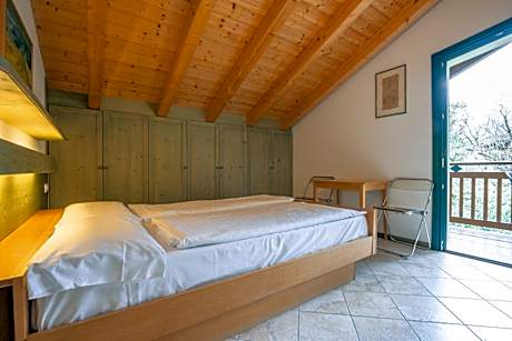 Apartment with Lake View