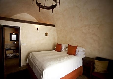 KNIGHTS CHAMBER