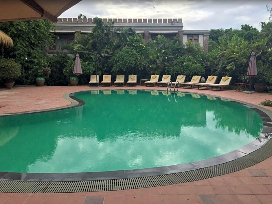 Shwe Yee Pwint Hotel