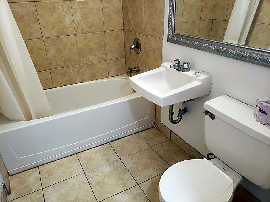 Niagara Falls Courtside Inn