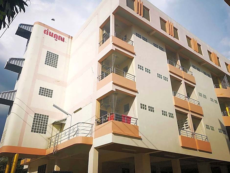 Tonkhoon Hotel