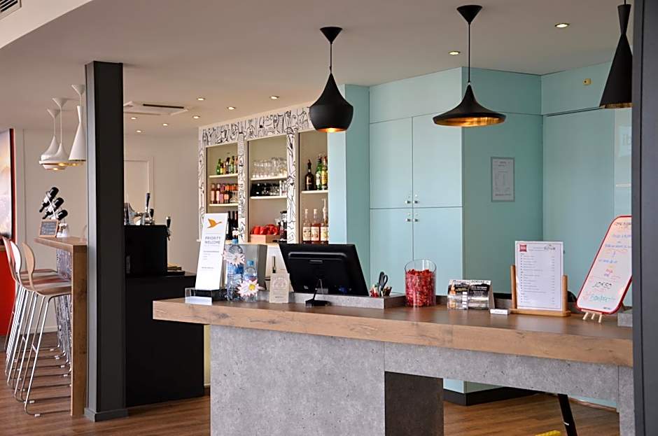ibis Issoire
