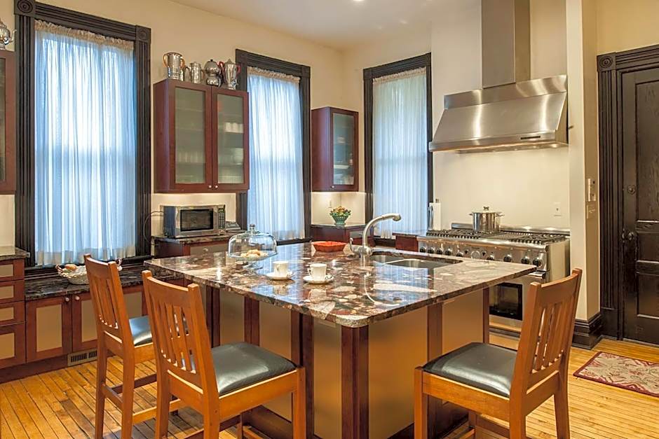 The Inn at 97 Winder