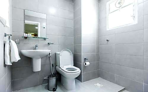 Al Jisr Hotel