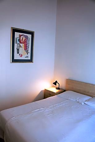 Two-Bedroom Apartment - Split Level without Lake View