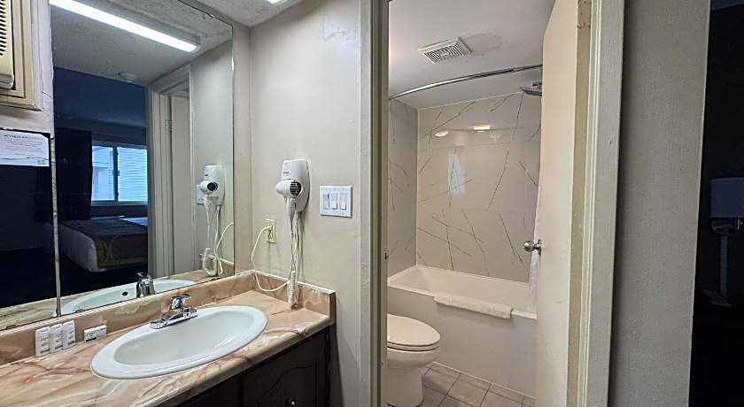 Super 8 by Wyndham Guelph