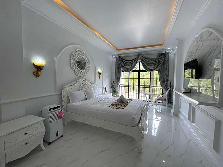 Casa Rani Hotel & Restaurant