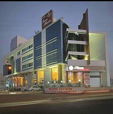 Hotel Seven Heaven
