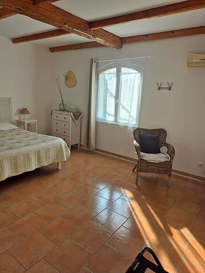 Mas Clement - Chambre et table d'hôtes