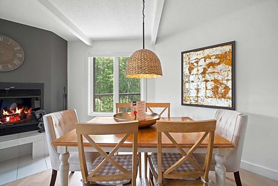 Huge 3 Bedroom Condo with a View