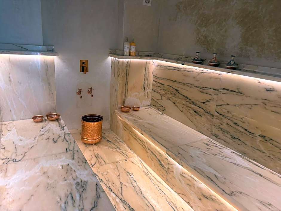Riad Dar More & SPA