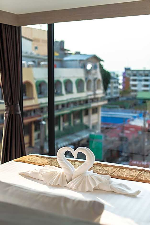 Blackwoods Hotel Pattaya - SHA Extra Plus