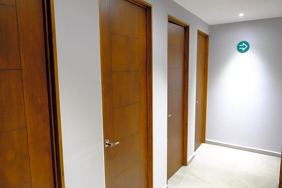 izZzleep Aeropuerto Terminal 2