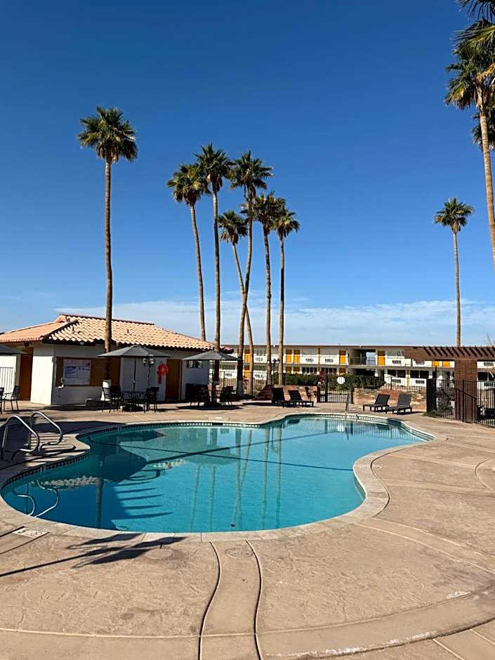 Travelodge by Wyndham Imperial - El Centro