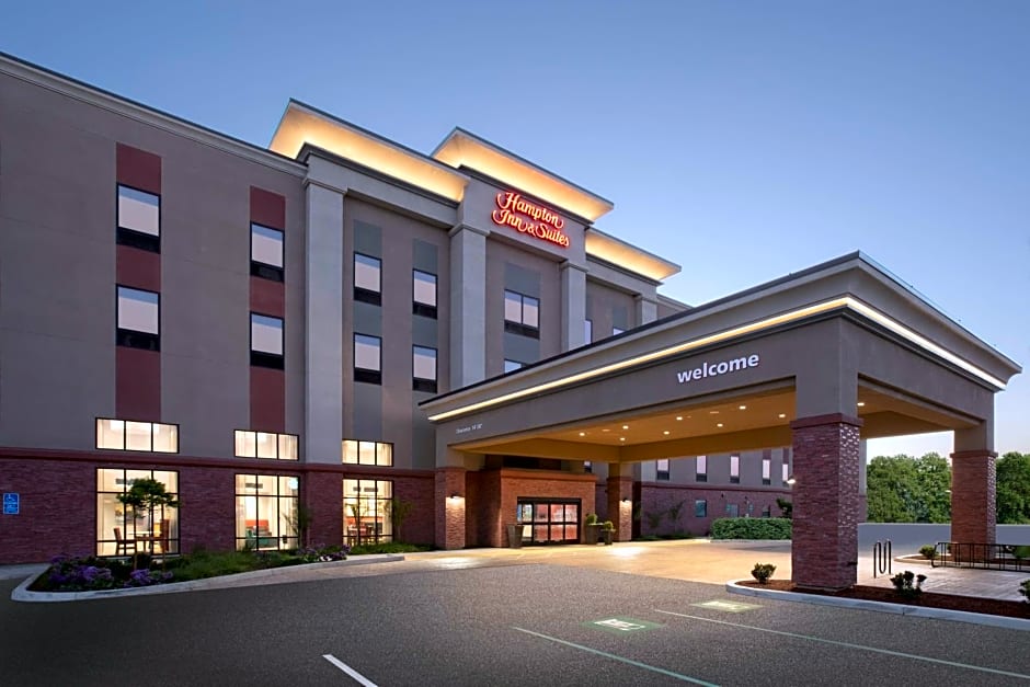 Hampton Inn By Hilton & Suites Watsonville, CA