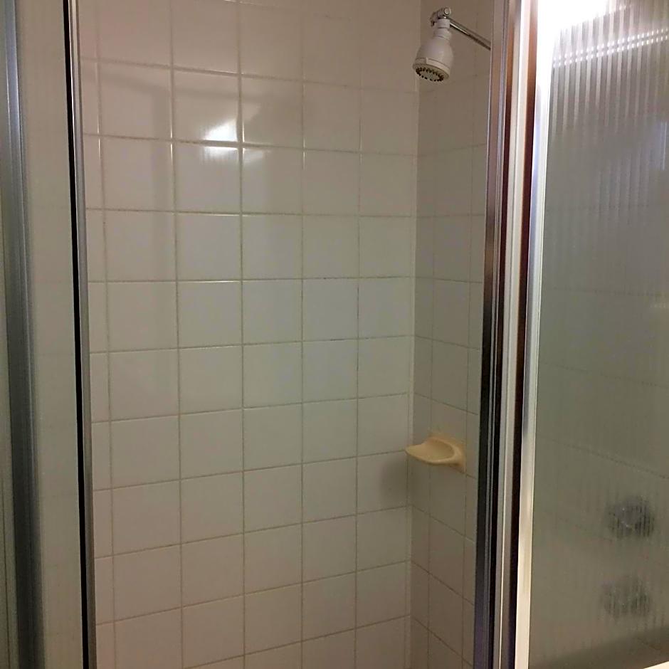 Riverview Motor Inn