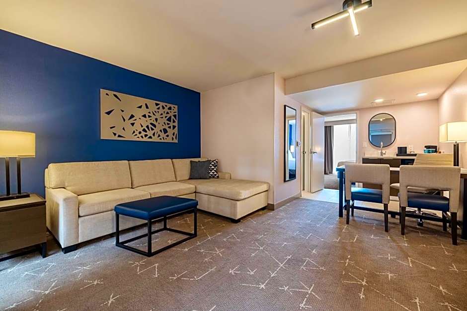 Embassy Suites By Hilton Hotel Tulsa-I-44