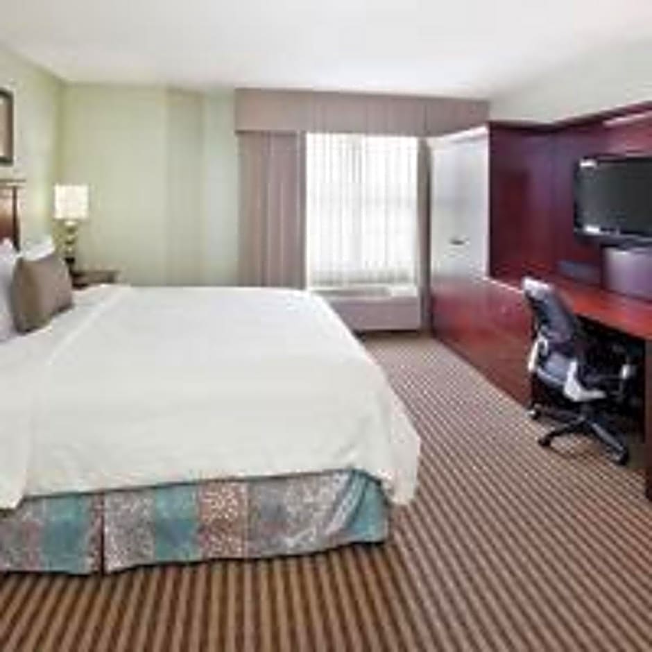 Holiday Inn Express Hotel & Suites Atlanta Buckhead by IHG