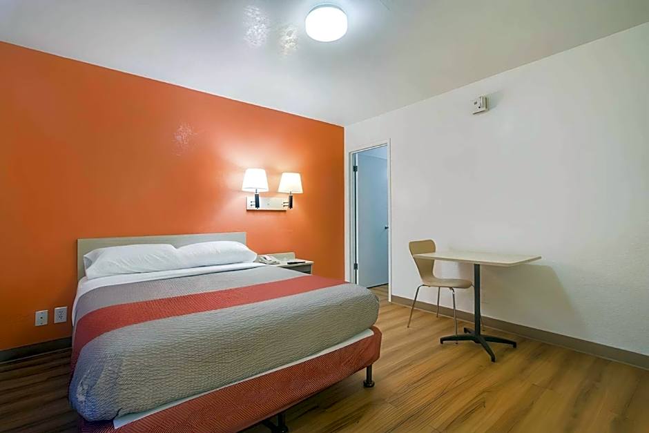 Park Inn by Radisson, Lakewood
