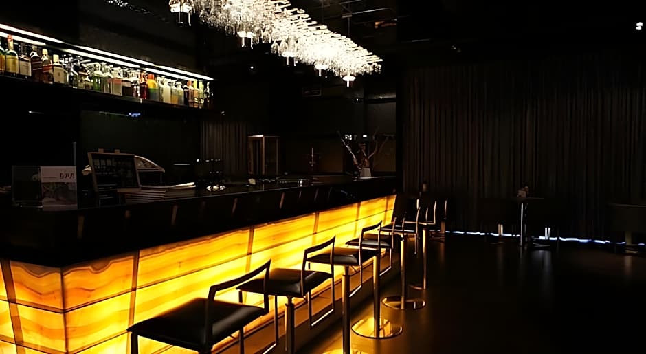 Housing International Hotel Qingdao